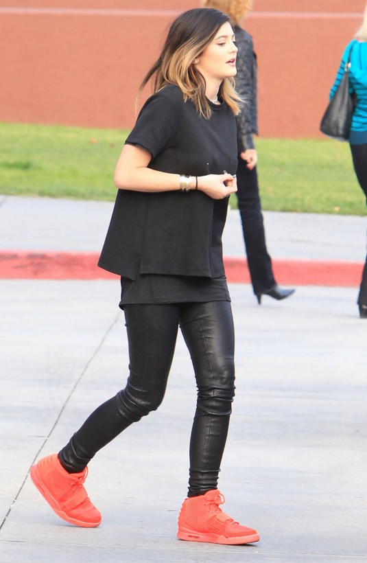 KYLIE JENNER Out in Calabasas