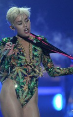 MILEY CYRUS Bangerz Tour in Los Angeles