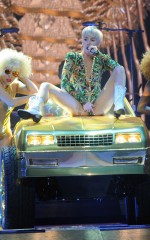 MILEY CYRUS Bangerz Tour in Los Angeles