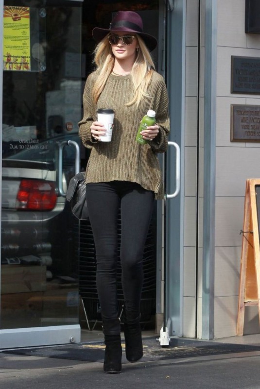 ROSIE HUNTINGTON-WHITELEY Out and About in Hollywood