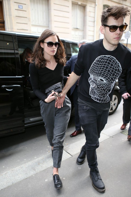 KEIRA KNIGHTLEY Shopping at Chanel Store in Paris