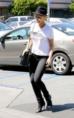 DELTA GODREM Shopping at Whole Foods in LA
