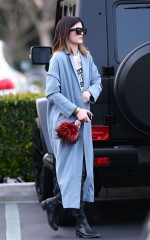 KYLIE JENNER out for lunch in Calabasas
