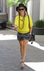 REESE WITHERSPOON leaving her office in Beverly Hills